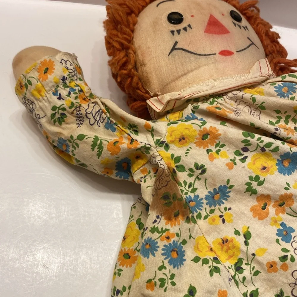 Vintage Raggedy Ann doll, approximately 20”, metal eyes - Picture 5 of 16